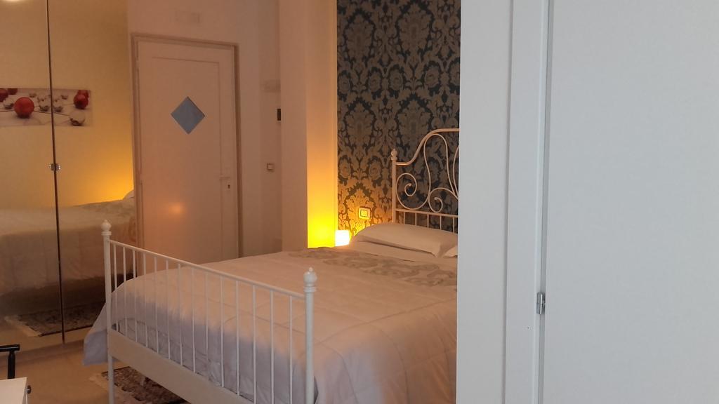 Le Tre Rose Bed & Breakfast カザマッシマ エクステリア 写真