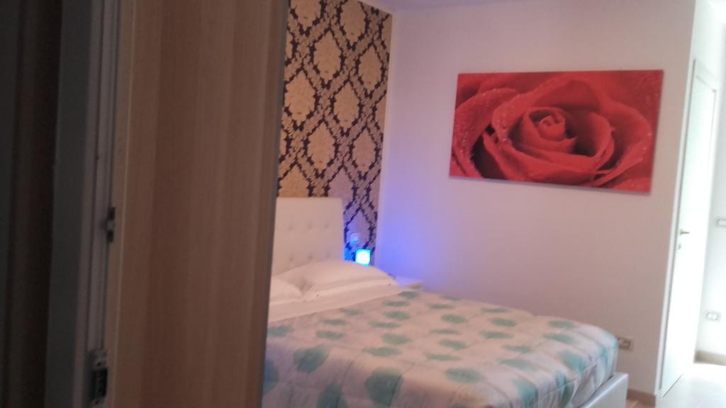 Le Tre Rose Bed & Breakfast カザマッシマ エクステリア 写真