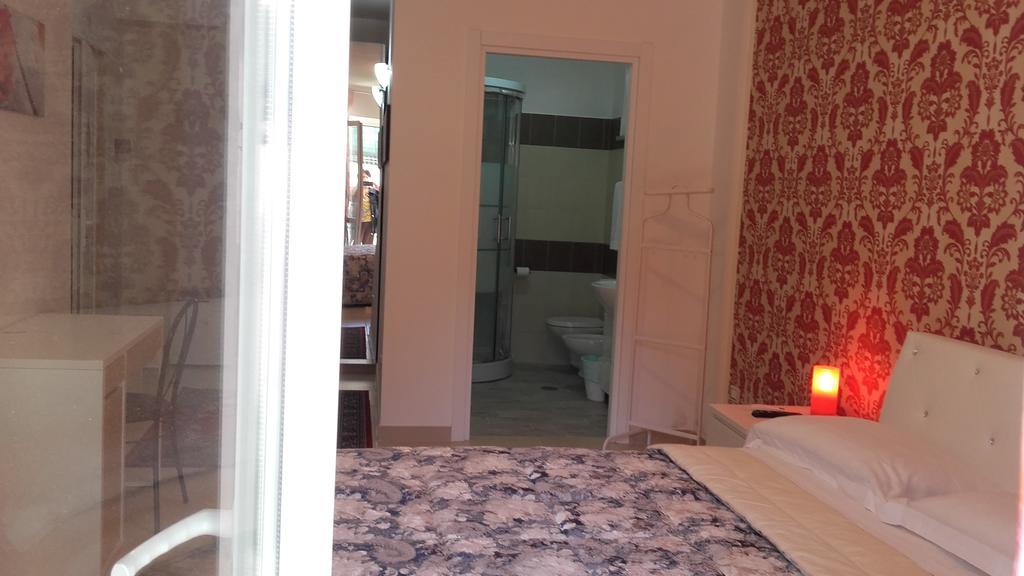 Le Tre Rose Bed & Breakfast カザマッシマ エクステリア 写真