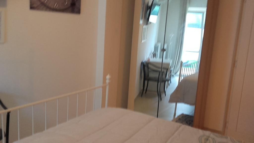 Le Tre Rose Bed & Breakfast カザマッシマ エクステリア 写真